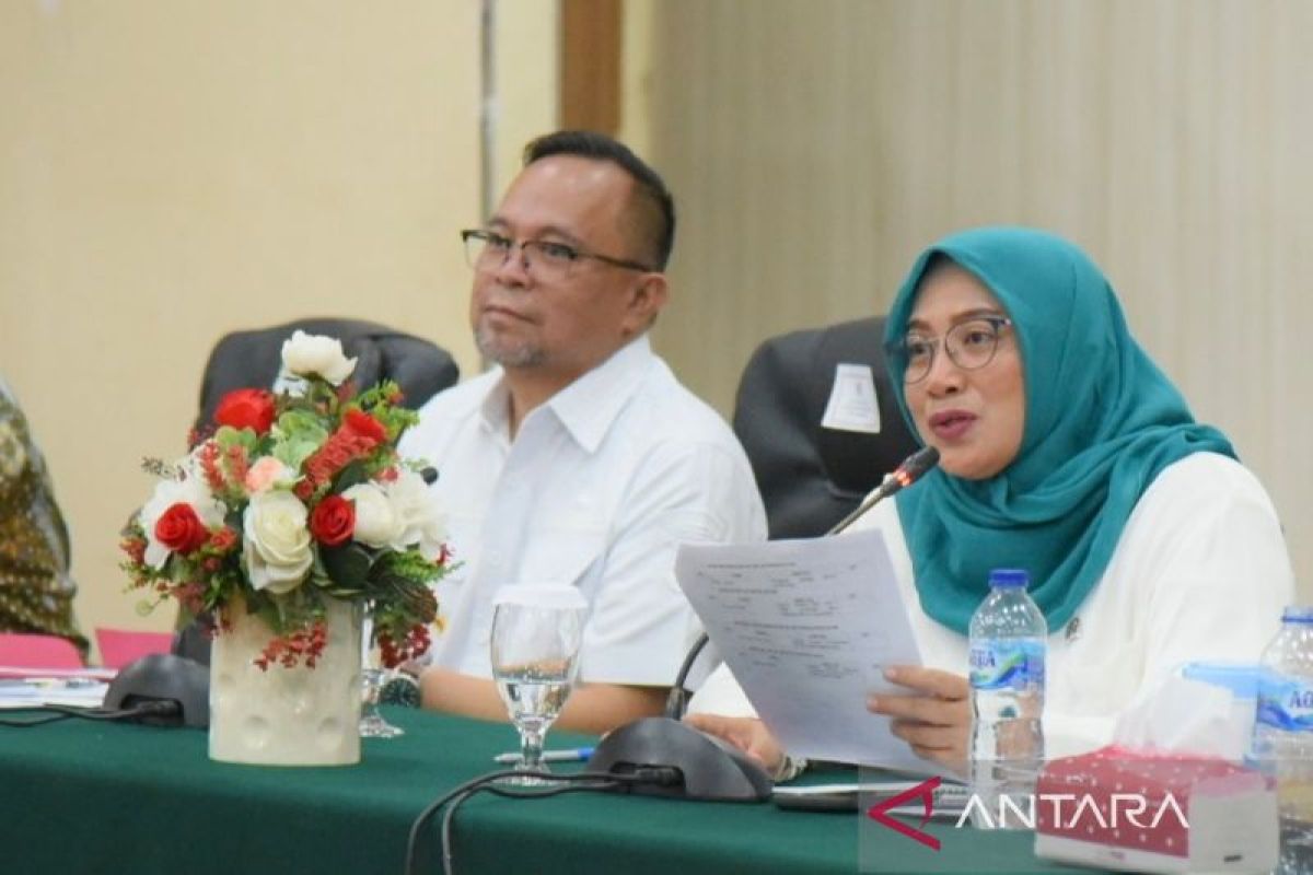 Liburan Sekolah, MBG Tetap Dibagi, DPR Kecam: Gizi Anak atau Cari Anggaran?
