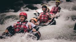 Destinasi River Tubing Populer di Pangandaran