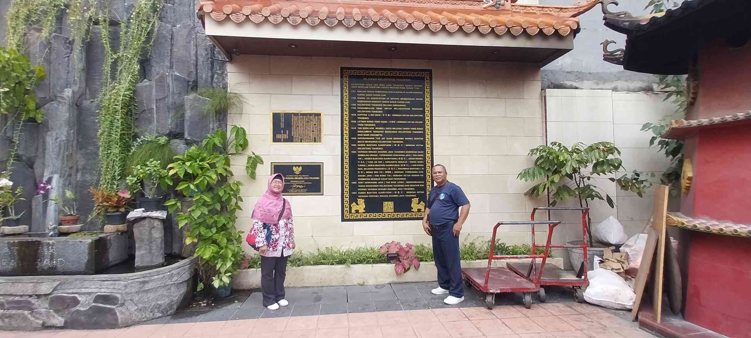 Herbal 1927, Vihara 1650, dan Es Legendaris: Jelajah Warna-warni China Town Jakarta