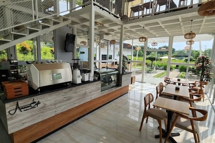 10 Kafe Terdekat Stasiun Ciomas Bogor, Nyaman untuk Menunggu Kereta