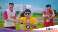cuplikan-mv-lagu-tabola-bale-1749725611899_169.jpeg