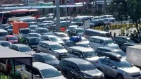 Attachment for Kemacetan Pelabuhan Ketapang terulang, dulu antre cuma 2 jam tapi kini sehari semalam